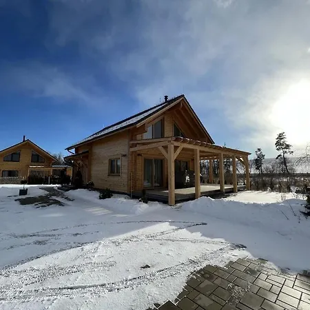 Zrub Trixy Feriehus Vel'ka Lomnica